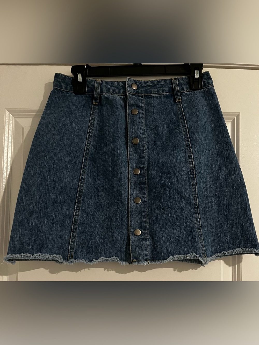 Harper by Francesca’s Medium Wash Button-Front Denim Mini Skirt